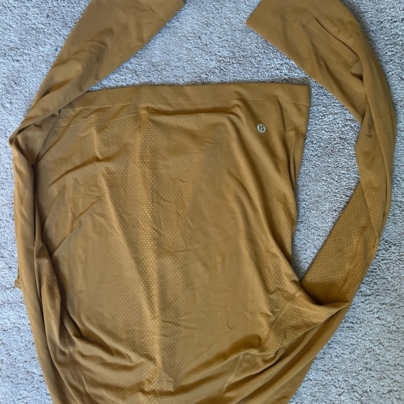 NWOT Lululemon Long Sleeve Yellow Cropped Half Zip - Picture 9 of 9